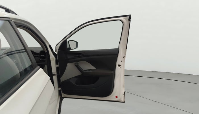 2022 Skoda KUSHAQ ACTIVE 1.0L TSI MT, Petrol, Manual, 96,023 km, RHS Front Door