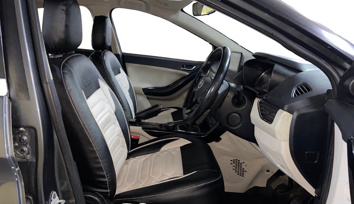 2022 Tata NEXON XZ PLUS DIESEL SUNROOF, Diesel, Manual, 62,362 km, Right Side Front Door Cabin