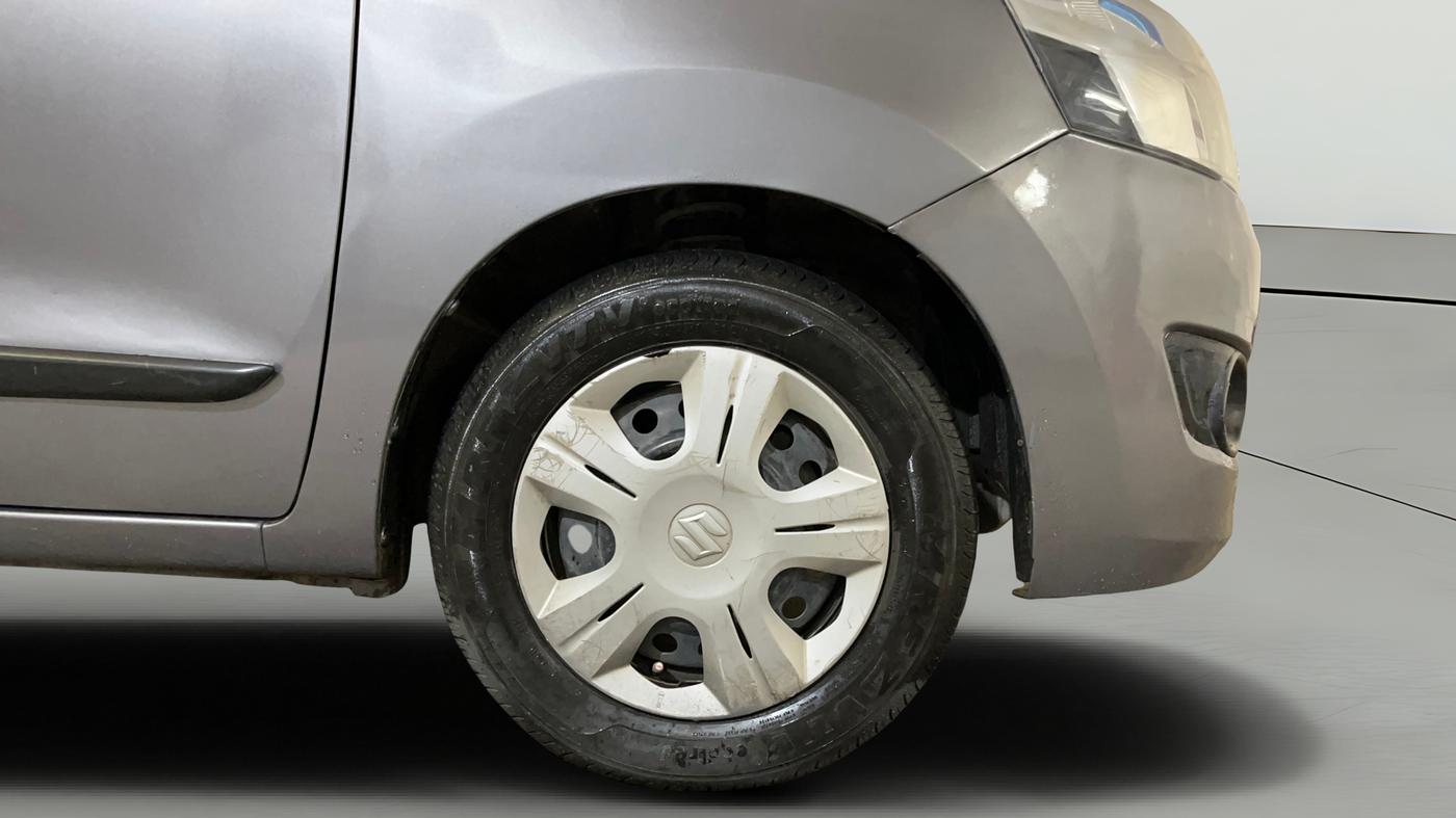 2015 Maruti Wagon R 1.0 VXI, Petrol, Manual, 79,070 km, Right Front Wheel