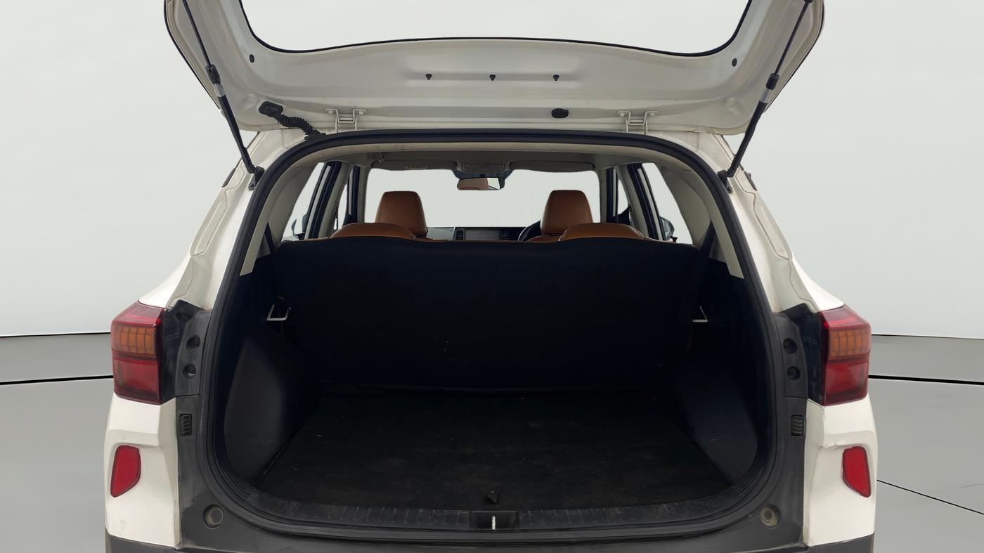 2021 KIA SELTOS HTK 1.5 PETROL, Petrol, Manual, 1,19,589 km, Boot Open Zoomed View