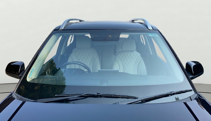 2024 Hyundai VENUE SX (O) 1.0 TURBO DCT DUAL TONE, Petrol, Automatic, 16,890 km, Front Windshield