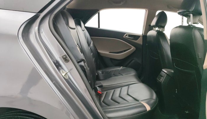 2017 Hyundai Elite i20 SPORTZ 1.2, Petrol, Manual, 81,590 km, Right Side Rear Door Cabin