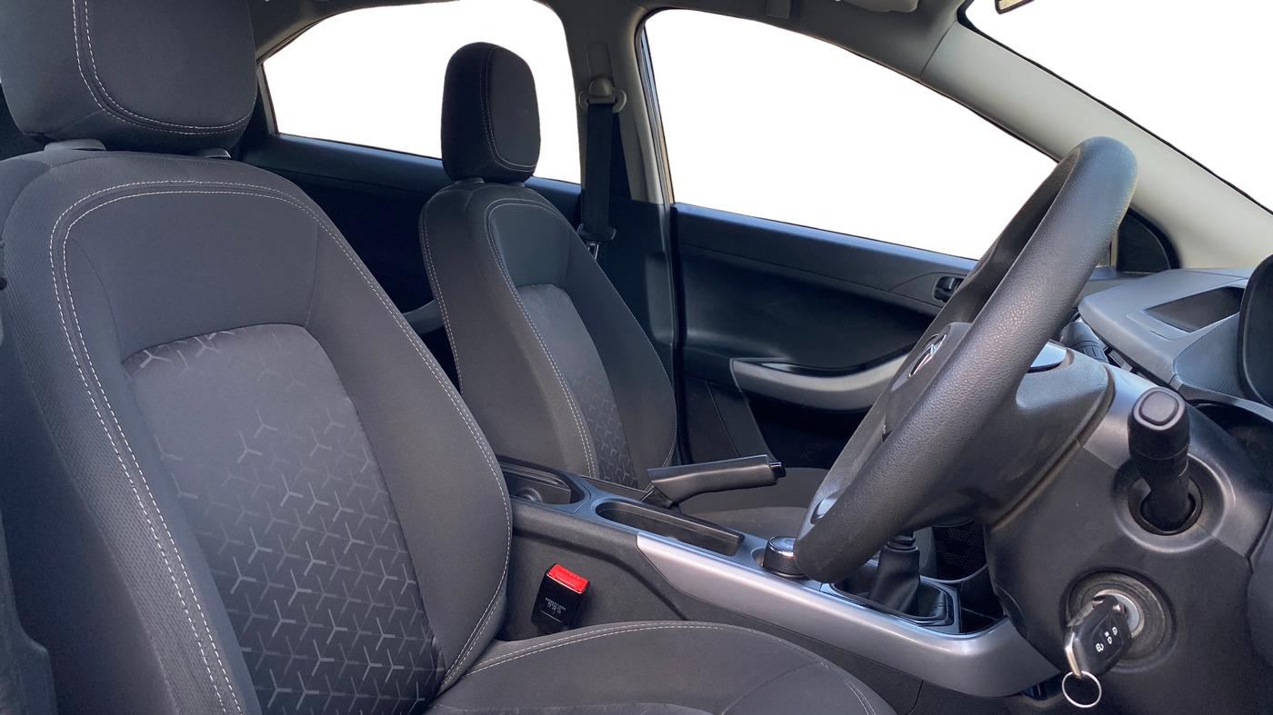 2022 Tata NEXON XM SUNROOF DIESEL, Diesel, Manual, 18,670 km, Right Side Front Door Cabin