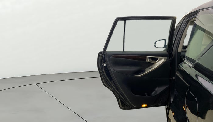 2016 Toyota Innova Crysta 2.8 ZX AT 7 STR, Diesel, Automatic, 1,25,744 km, LHS Rear Door