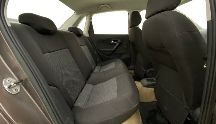 2018 Volkswagen Ameo TRENDLINE 1.0L, CNG, Manual, 1,32,995 km, Right Side Rear Door Cabin