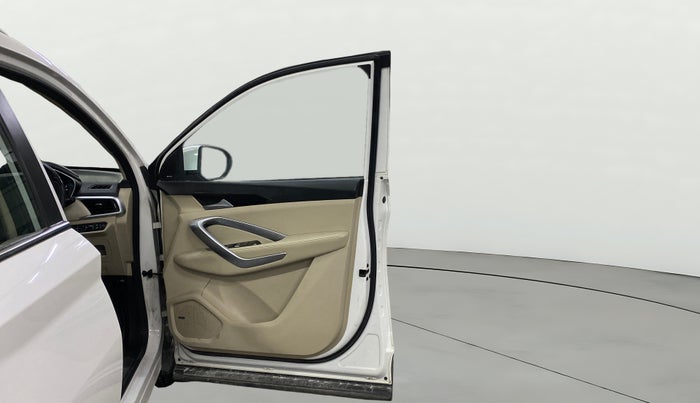 2021 MG HECTOR SHARP HYBRID 1.5 PETROL, Petrol, Manual, 40,268 km, RHS Front Door