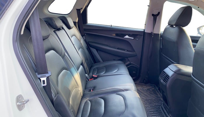 2020 MG HECTOR SHARP 1.5 DCT PETROL, Petrol, Automatic, 90,514 km, Right Side Rear Door Cabin