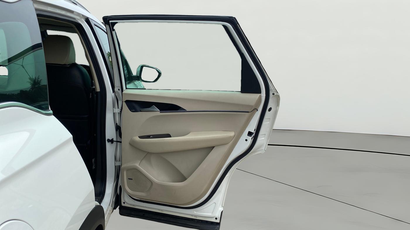 2022 MG HECTOR SMART 1.5 PETROL CVT, Petrol, Automatic, 52,902 km, RHS Rear Door