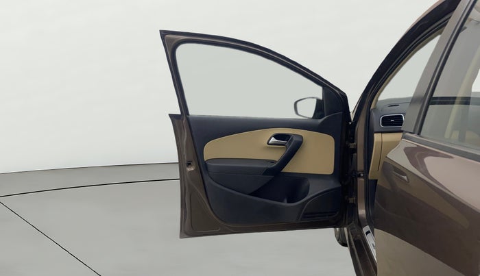 2016 Volkswagen Ameo HIGHLINE1.5L, Diesel, Manual, 93,203 km, LHS Front Door