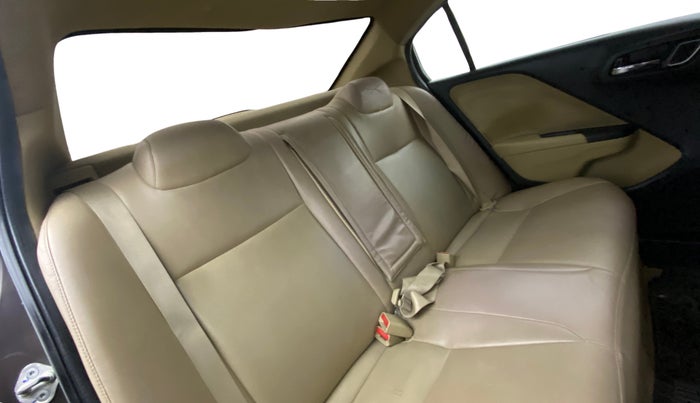 2019 Honda City 1.5L I-DTEC V, Diesel, Manual, 71,643 km, Right Side Rear Door Cabin