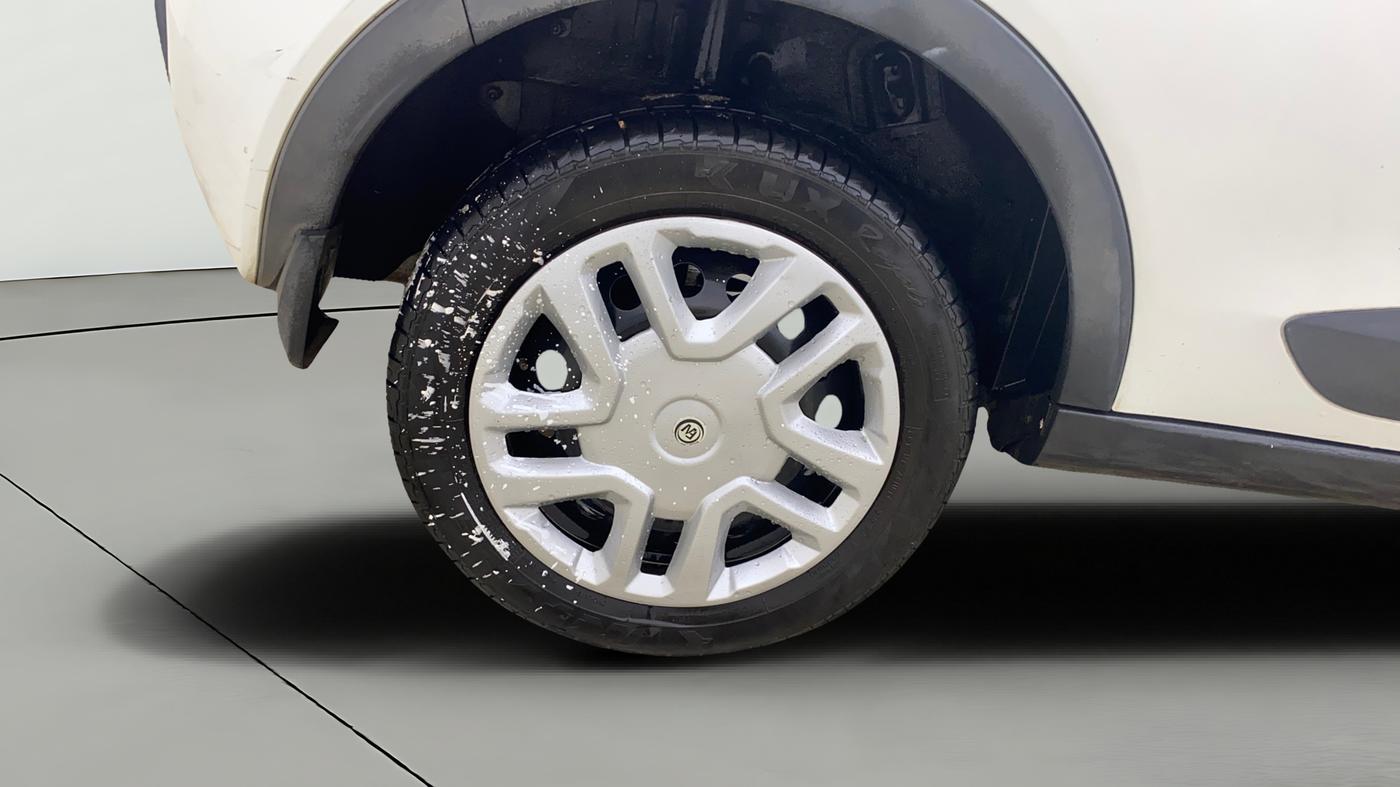 2019 Tata NEXON XM PETROL, CNG, Manual, 97,213 km, Right Rear Wheel