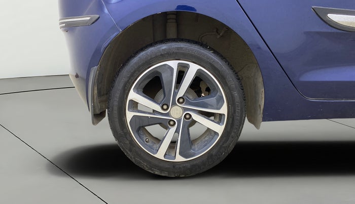 2022 Tata ALTROZ XZA PLUS, Petrol, Automatic, 19,931 km, Right Rear Wheel