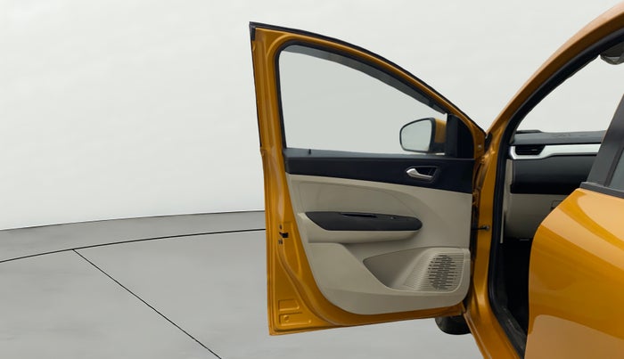 2020 Renault TRIBER RXZ, Petrol, Manual, 32,683 km, LHS Front Door