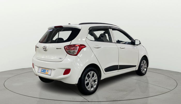 2016 Hyundai Grand i10 SPORTZ 1.2 KAPPA VTVT, Petrol, Manual, 61,854 km, Right Back Diagonal