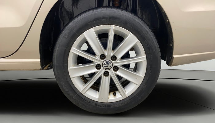 2015 Volkswagen Vento HIGHLINE 1.5 AT, Diesel, Automatic, 70,376 km, Left Rear Wheel