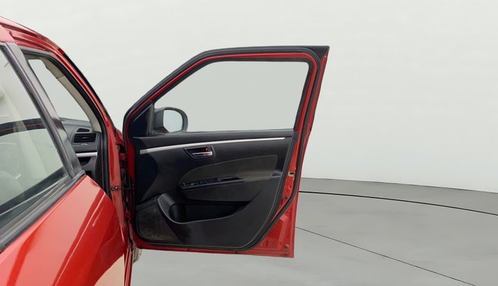 2014 Maruti Swift VXI, Petrol, Manual, 73,057 km, RHS Front Door