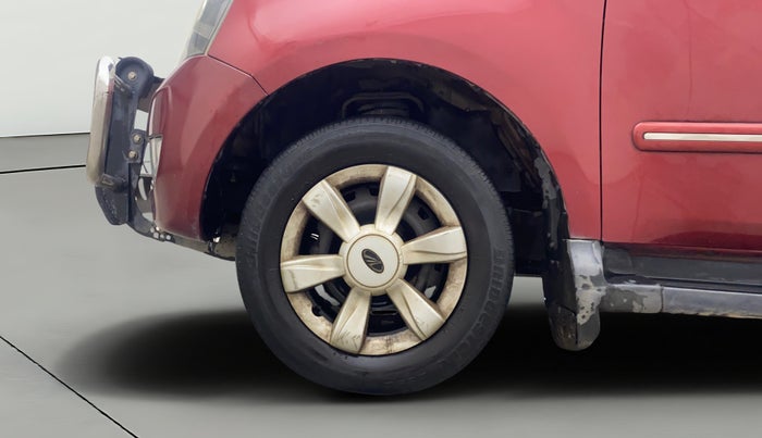 2013 Mahindra Quanto C6, Diesel, Manual, 42,389 km, Left Front Wheel