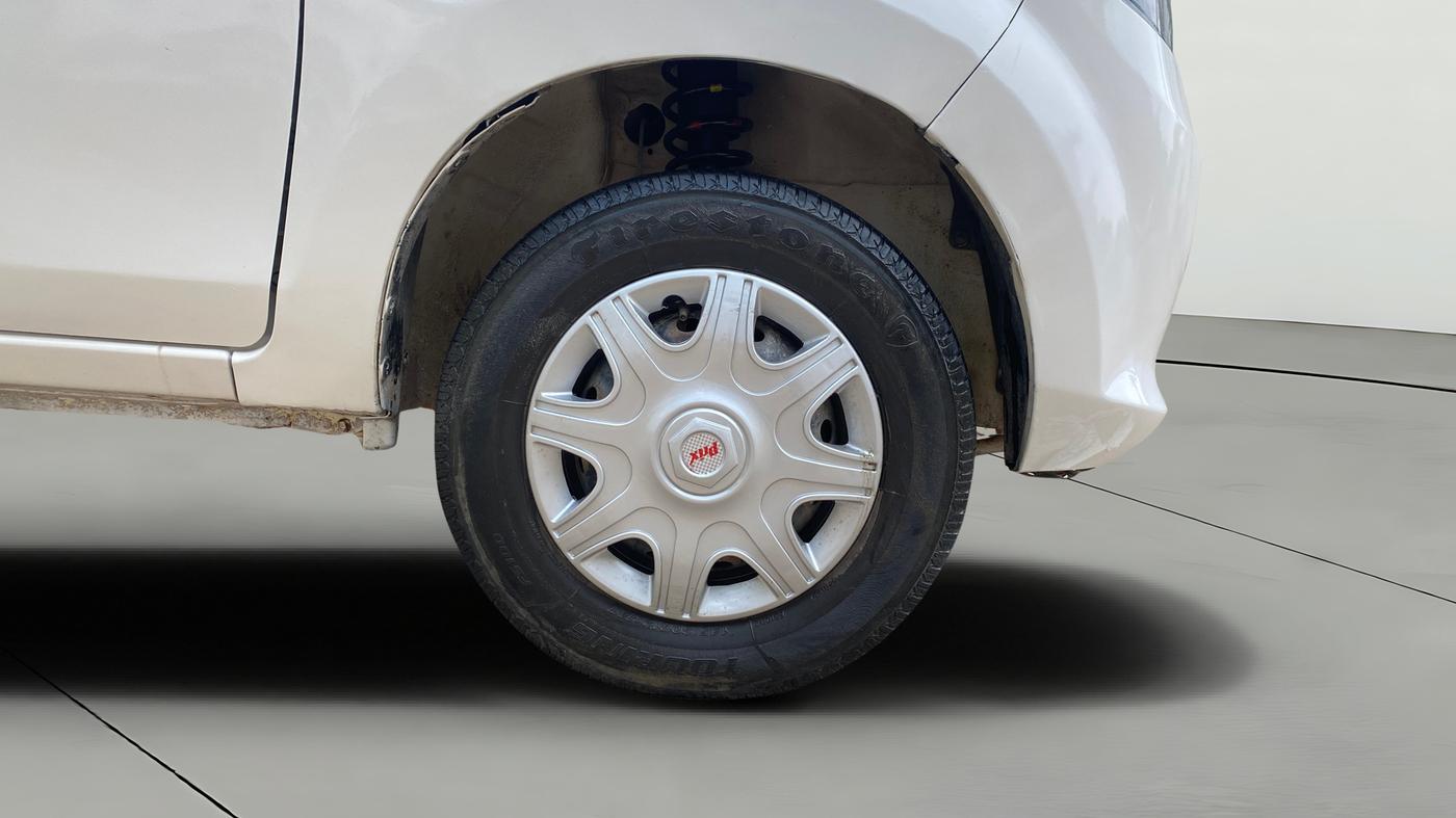 2013 Maruti Alto 800 LXI, Petrol, Manual, 96,911 km, Right Front Wheel
