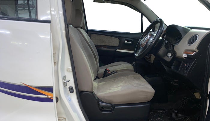 2016 Maruti Wagon R 1.0 VXI AMT, Petrol, Automatic, 80,046 km, Right Side Front Door Cabin