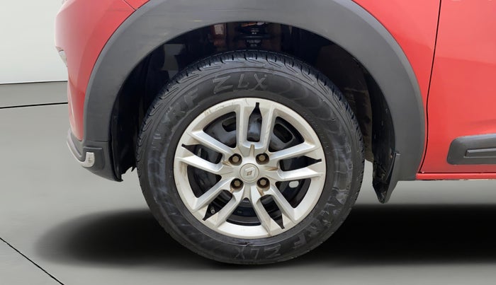 2020 Renault TRIBER RXT, Petrol, Manual, 62,986 km, Left Front Wheel