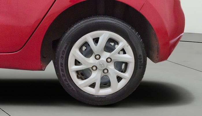 2018 Hyundai Grand i10 MAGNA AT 1.2 KAPPA VTVT, Petrol, Automatic, 38,209 km, Left Rear Wheel