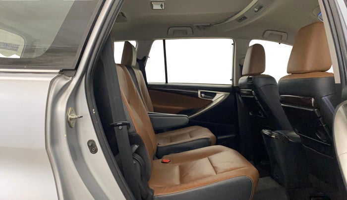 2017 Toyota Innova Crysta 2.7 ZX AT 7 STR, Petrol, Automatic, 61,710 km, Right Side Rear Door Cabin