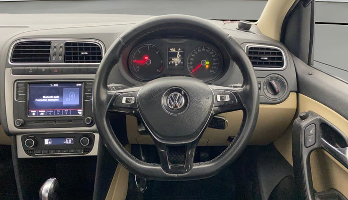 2018 Volkswagen Ameo HIGHLINE PLUS 1.5L AT 16 ALLOY, Diesel, Automatic, 1,42,913 km, Steering Wheel Close Up