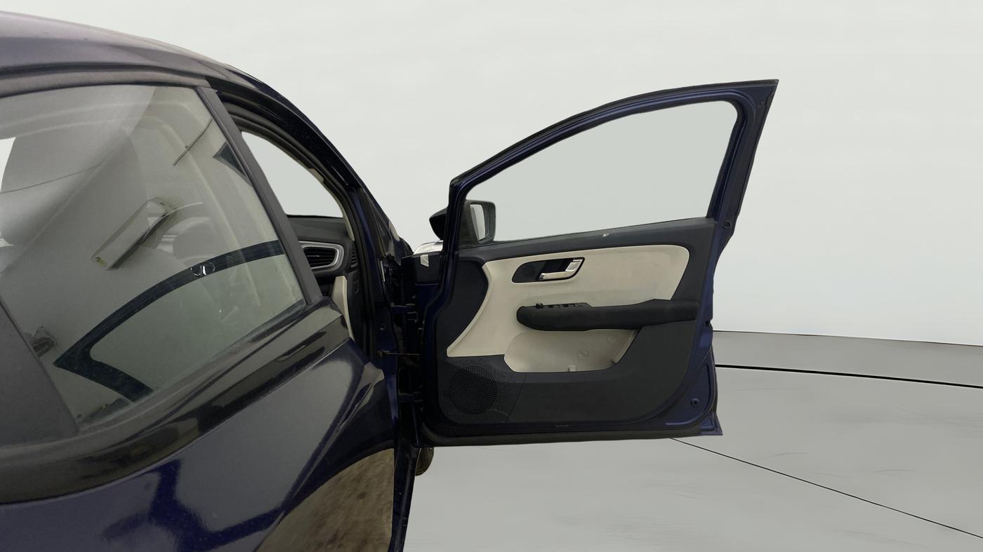 2022 Tata ALTROZ XZA PLUS, Petrol, Automatic, 31,066 km, RHS Front Door