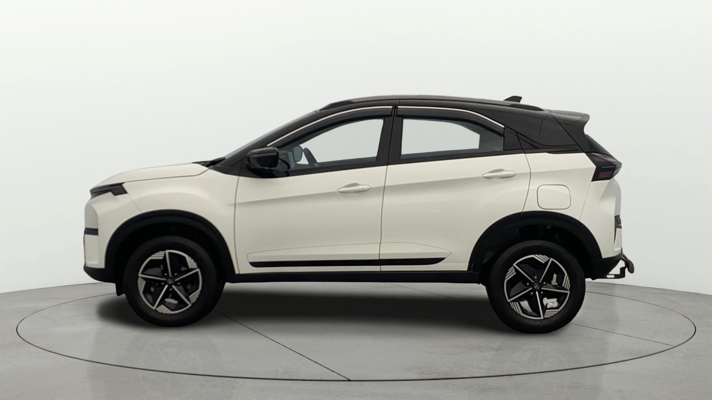 2024 Tata NEXON FEARLESS DUAL TONE 1.2 PETROL, Petrol, Manual, 28,661 km, Left Side