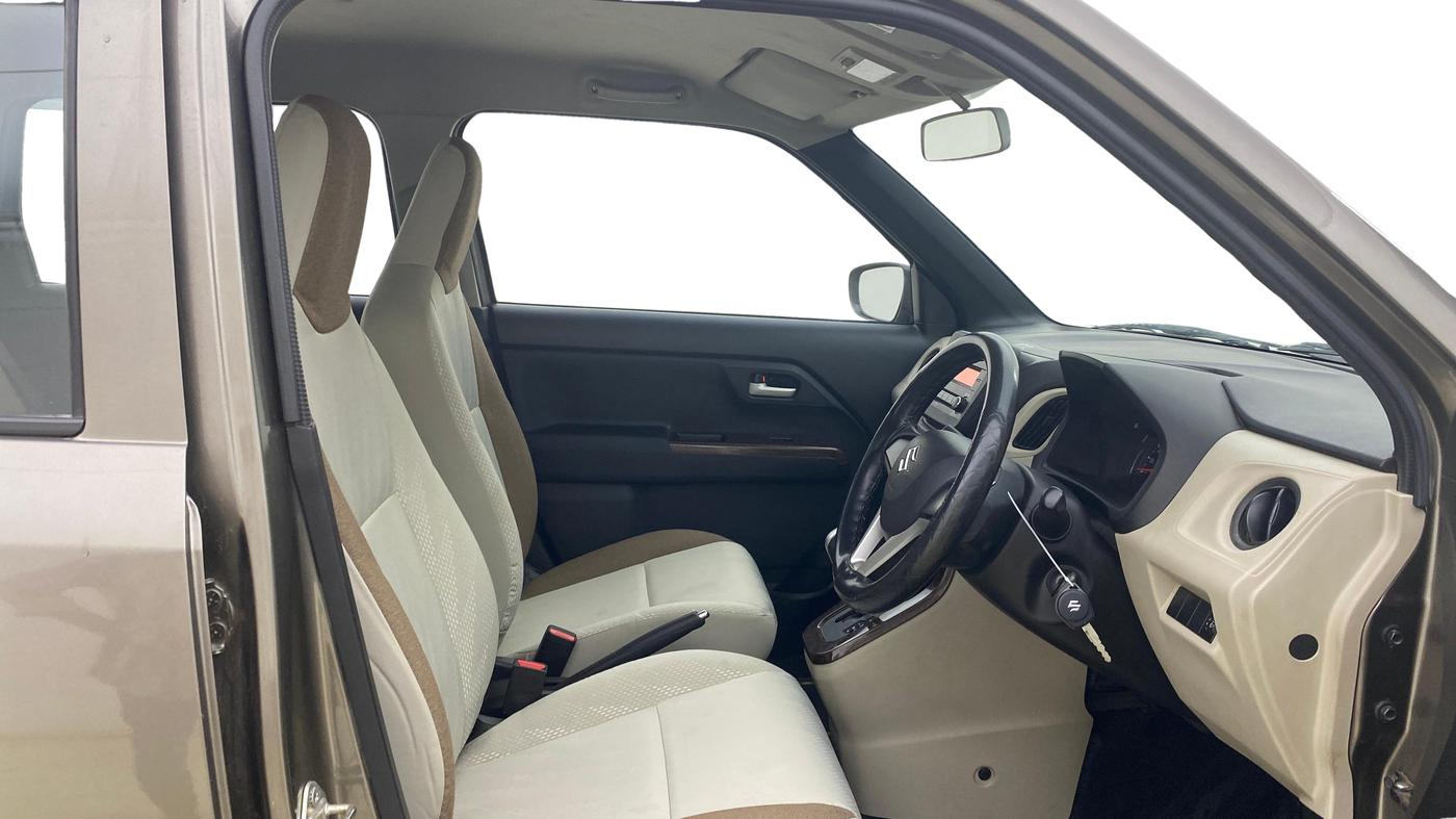 2021 Maruti New Wagon-R VXI 1.0 AMT, Petrol, Automatic, 62,466 km, Right Side Front Door Cabin