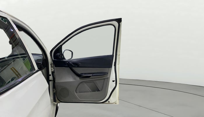 2017 Tata Tiago XT PETROL, Petrol, Manual, 45,432 km, RHS Front Door