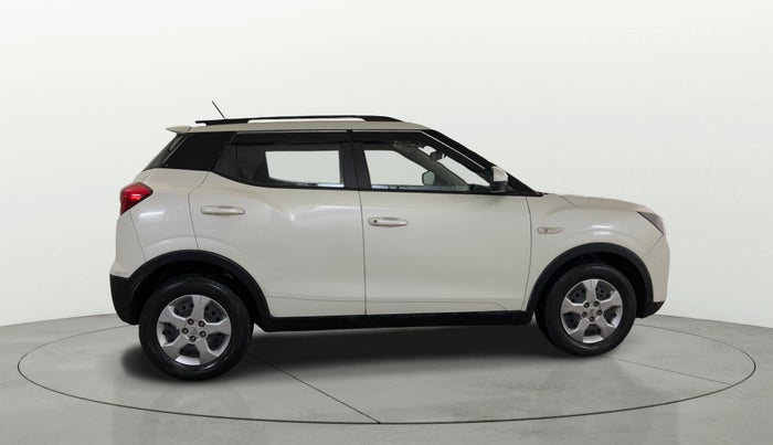 2023 Mahindra XUV300 W6 1.2 PETROL AMT, Petrol, Automatic, 39,599 km, Right Side View