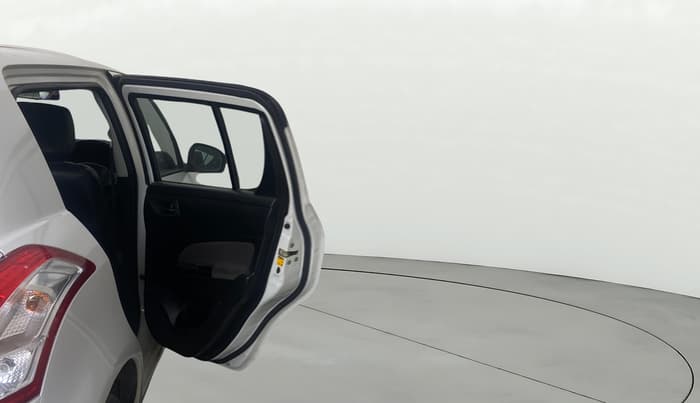 2013 Maruti Swift VXI, Petrol, Manual, 1,25,352 km, RHS Rear Door