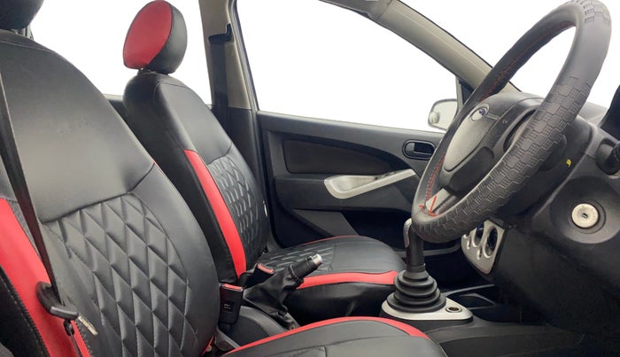 2012 Ford Figo TITANIUM 1.4 DIESEL, Diesel, Manual, 76,063 km, Right Side Front Door Cabin