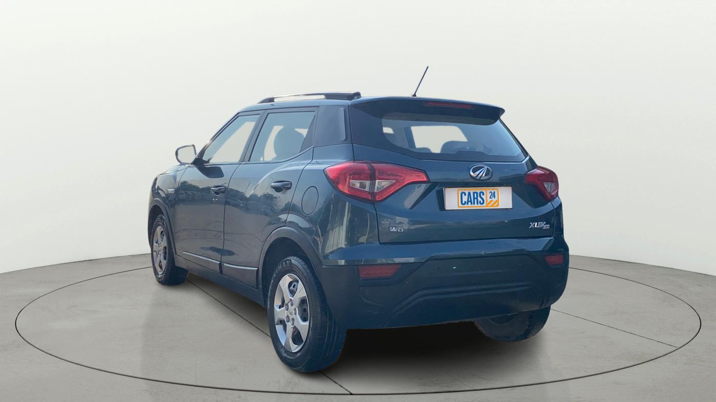 2020 Mahindra XUV300 W6 1.2 PETROL, Petrol, Manual, 95,633 km, Left Back Diagonal