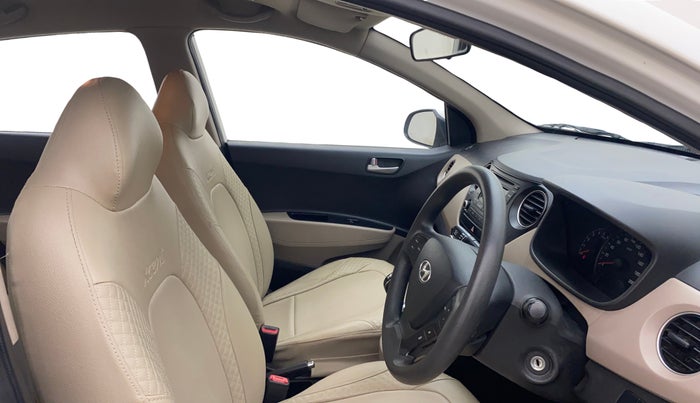 2014 Hyundai Xcent S 1.1 CRDI (O), Diesel, Manual, 1,11,374 km, Right Side Front Door Cabin