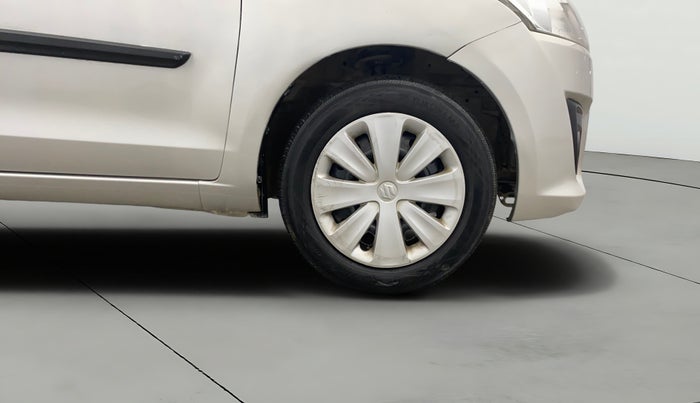 2013 Maruti Ertiga VXI, Petrol, Manual, 87,220 km, Right Front Wheel