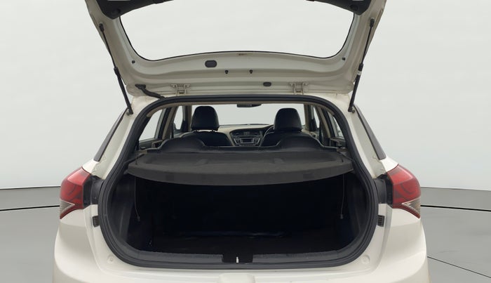 2016 Hyundai Elite i20 SPORTZ 1.2, Petrol, Manual, 48,752 km, Boot Open Zoomed View