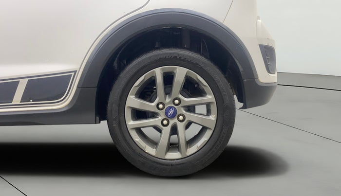 2018 Ford FREESTYLE TITANIUM 1.2 PETROL, Petrol, Manual, 68,864 km, Left Rear Wheel