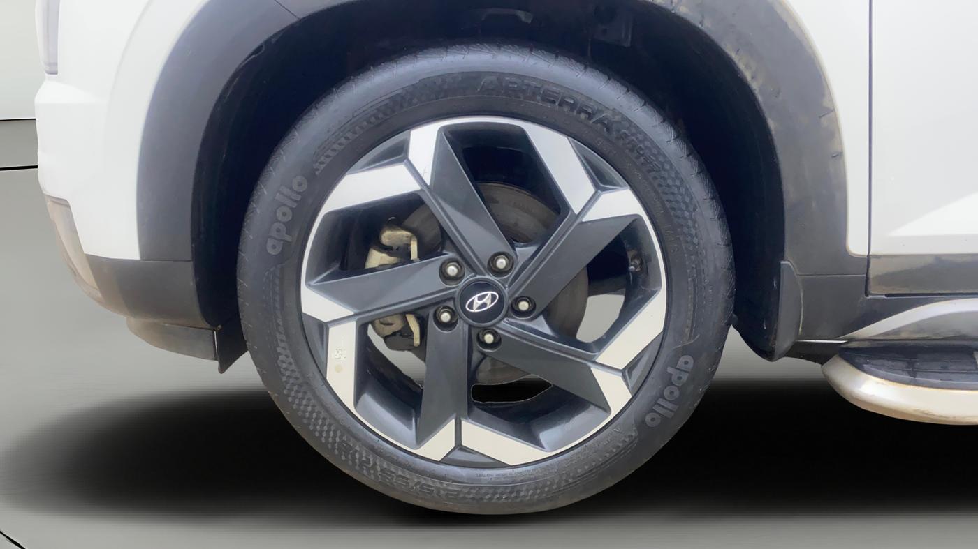 2022 Hyundai ALCAZAR PLATINUM 2.0 MT 7STR, Petrol, Manual, 49,667 km, Left Front Wheel