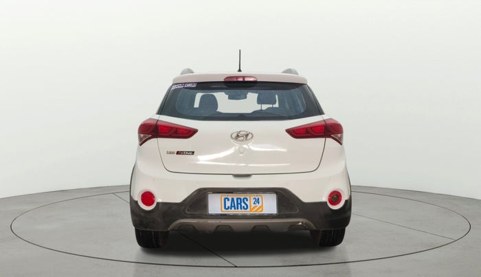 2015 Hyundai i20 Active 1.2 S, Petrol, Manual, 1,00,416 km, Back/Rear
