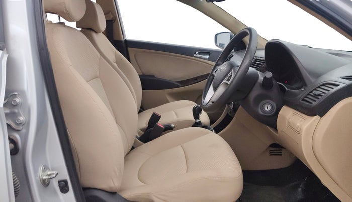 2013 Hyundai Verna FLUIDIC 1.6 VTVT SX, Petrol, Manual, 50,683 km, Right Side Front Door Cabin