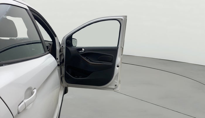 2018 Ford FREESTYLE TITANIUM 1.5 DIESEL, Diesel, Manual, 1,11,051 km, RHS Front Door