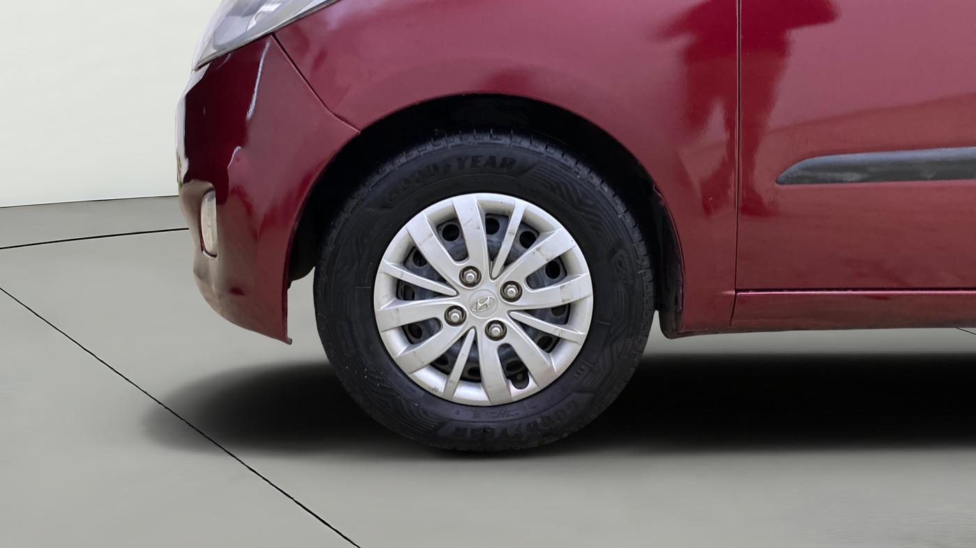 2014 Hyundai i10 SPORTZ 1.1, Petrol, Manual, 38,443 km, Left Front Wheel