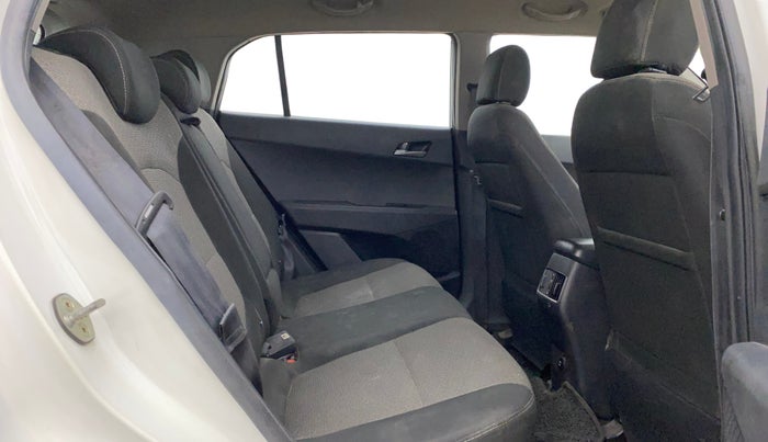 2017 Hyundai Creta SX PLUS AT 1.6 PETROL, Petrol, Automatic, 1,08,119 km, Right Side Rear Door Cabin