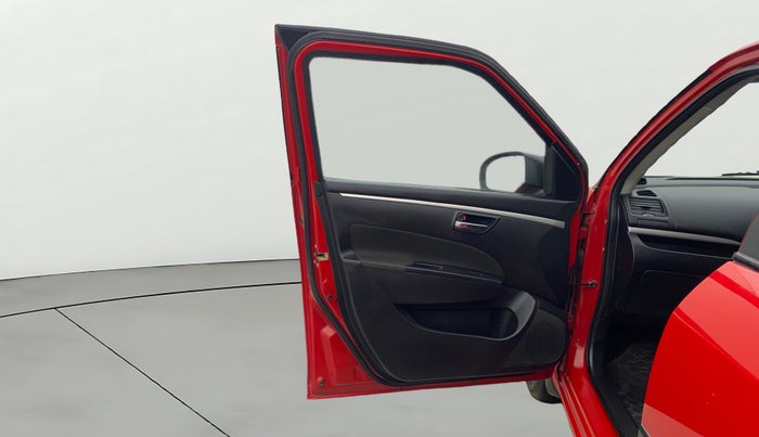 2015 Maruti Swift VXI, Petrol, Manual, 76,694 km, LHS Front Door