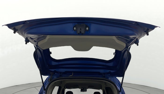 2019 Renault TRIBER RXZ, Petrol, Manual, 30,870 km, Boot Door Open