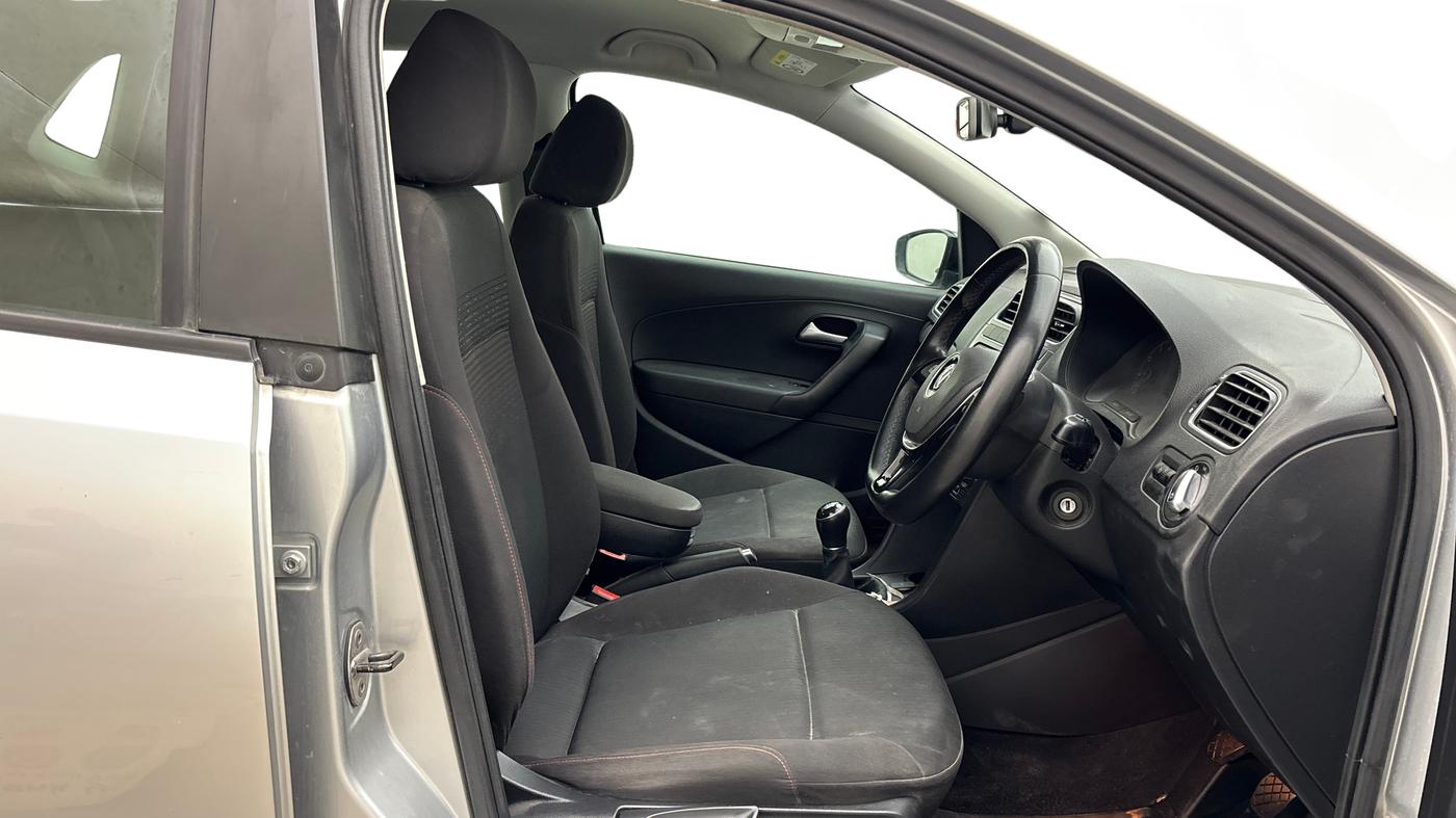 2020 Volkswagen Polo HIGHLINE PLUS 1.0, Petrol, Manual, 41,118 km, Right Side Front Door Cabin