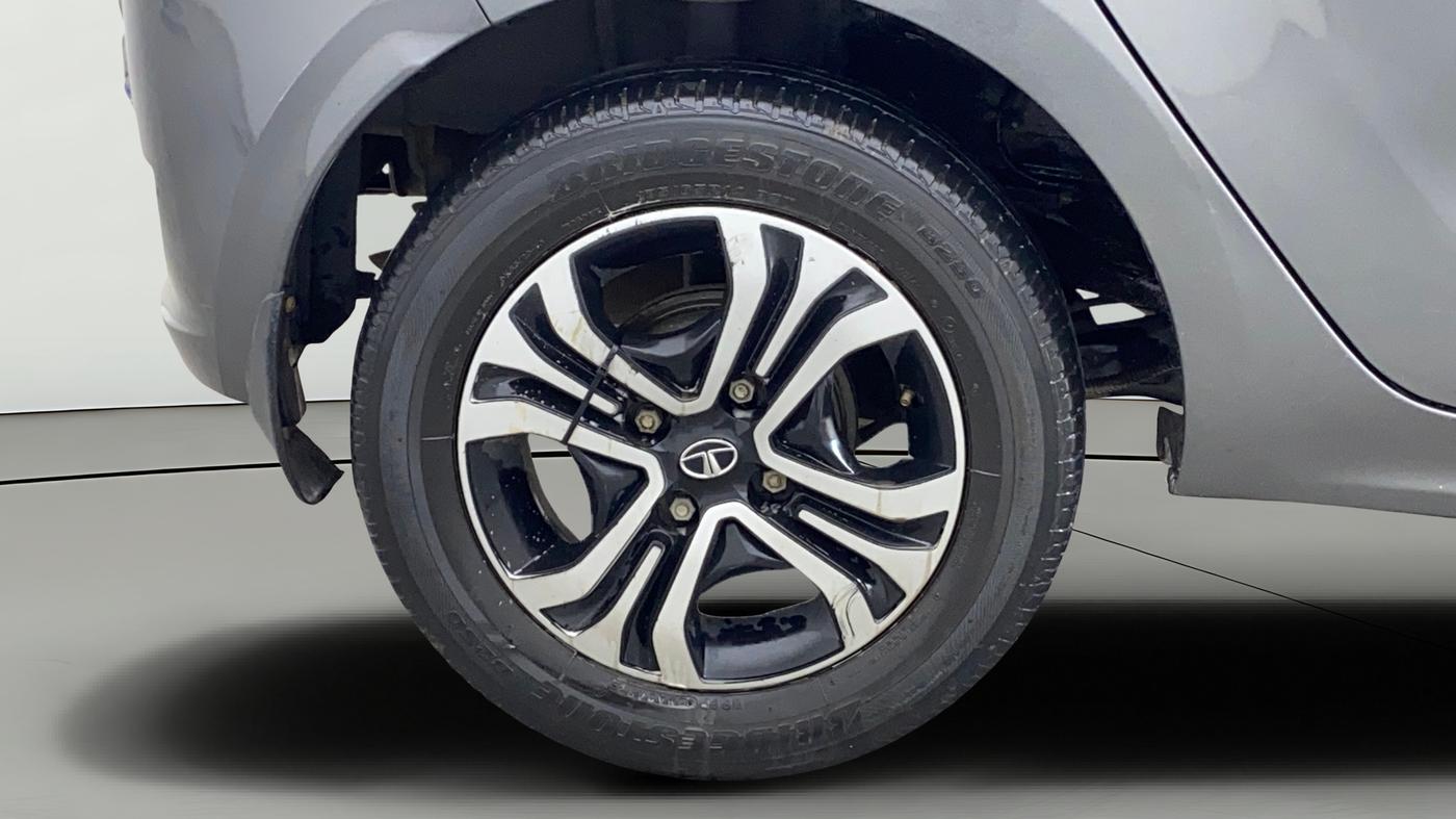 2022 Tata Tiago XTA PETROL, Petrol, Automatic, 31,233 km, Right Rear Wheel