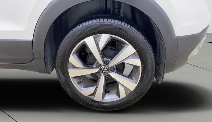 2025 Volkswagen TAIGUN TOPLINE 1.0 TSI AT, Petrol, Automatic, 5,074 km, Left Rear Wheel